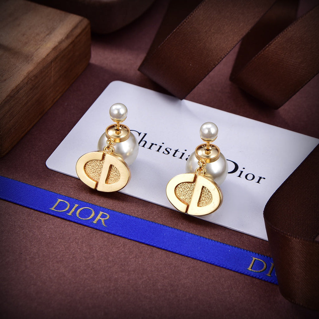 Dior Tribales Pearls 18K Gold Earrings