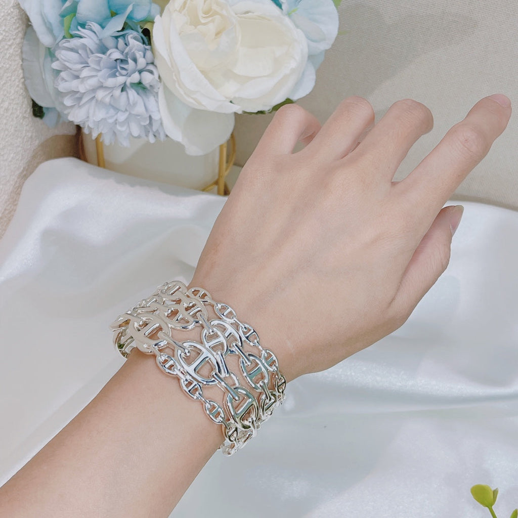 Hermes Chaine D'Ancre Wide Cutwork 18K Gold Bracelet