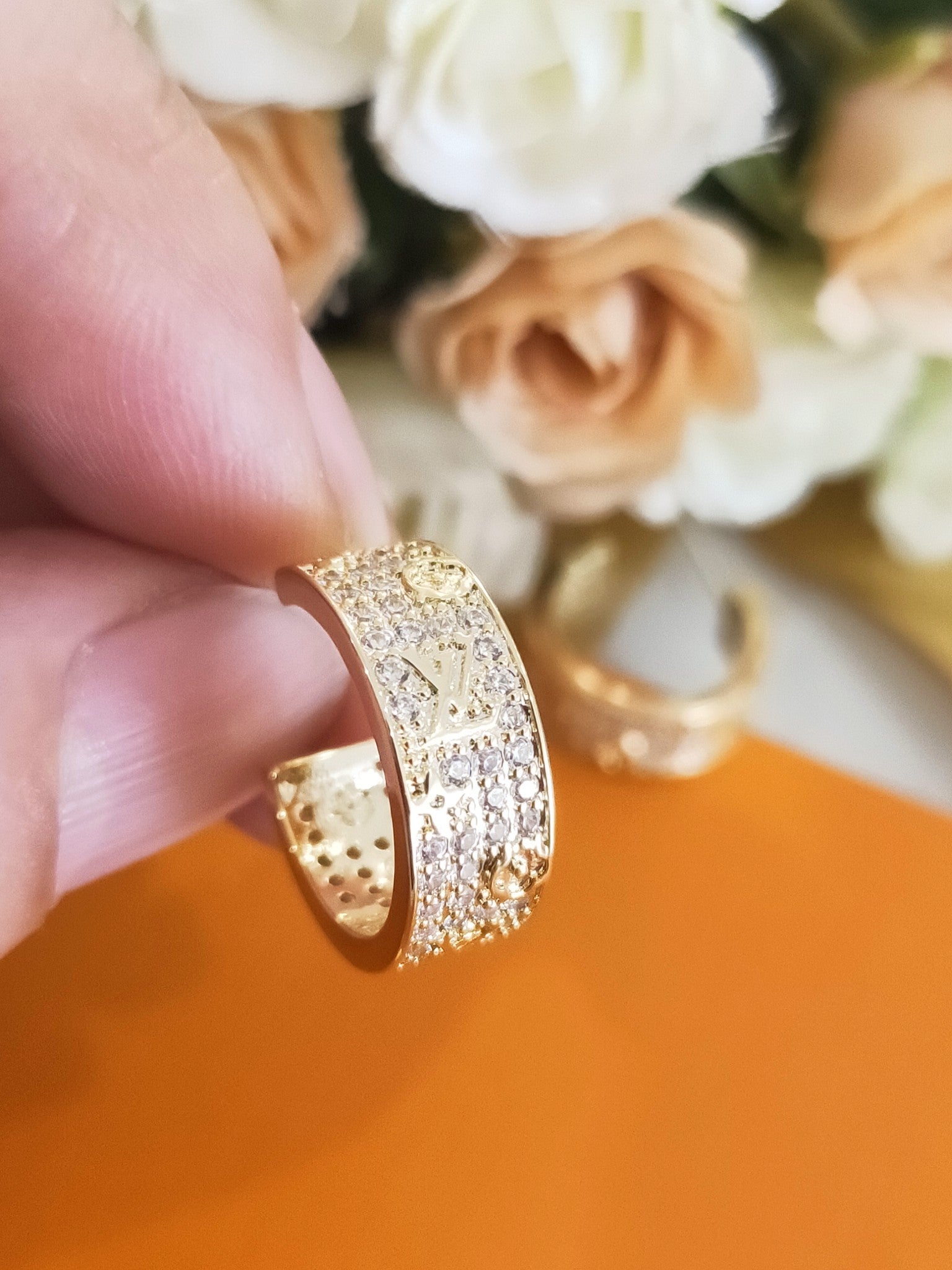 Louis Vuitton Circle 18K Gold Earrings